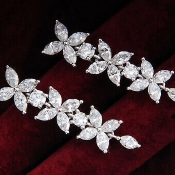 New Sterling silver Diamond Earrings - Picture 5 of 6